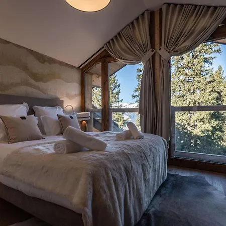 Luxury Penthouse Ski-in Andout Panoramic View Apartment *